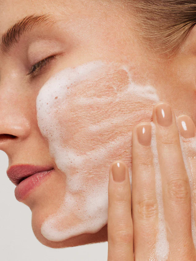 ILIA The Cleanse Soft Foaming Cleanser + Makeup Remover - AILLEA