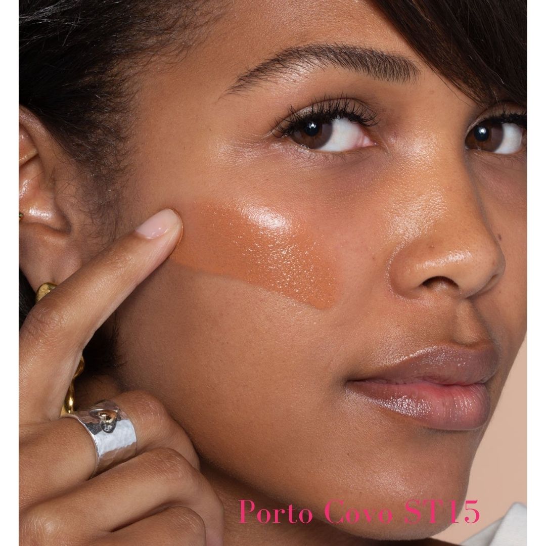 ILIA Super Serum Skin Tint SPF 40 ST15 Porto Covo: (for dark skin with neutral cool undertones) on model- AILLEA