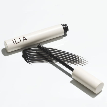 ILIA Limitless Lash Mascara Texture Shot - AILLEA