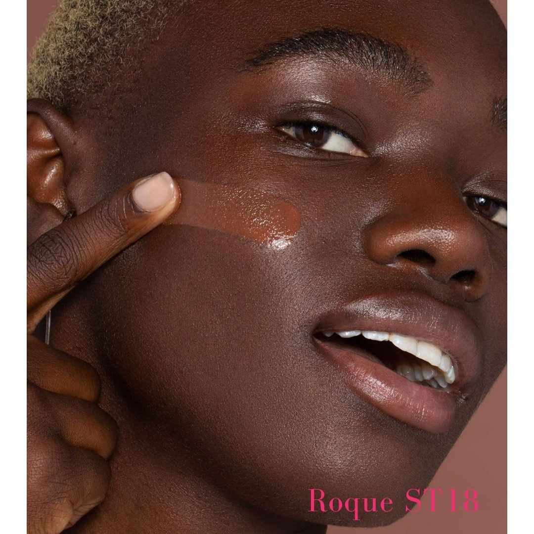 ILIA Super Serum Skin Tint SPF 40 - ST18 Roque: (for deep skin with cool undertones) on model - AILLEA