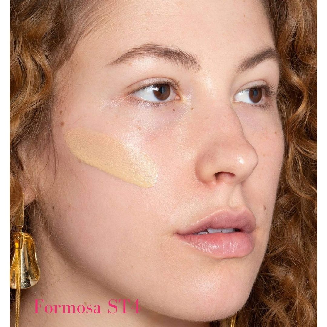 ILIA Super Serum Skin Tint SPF 40 - ST4 Formosa: (for fair skin with neutral warm undertones) on model - AILLEA